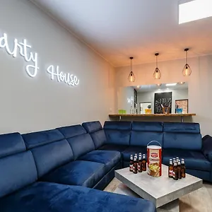 Apartament #partyhouse, Poznań